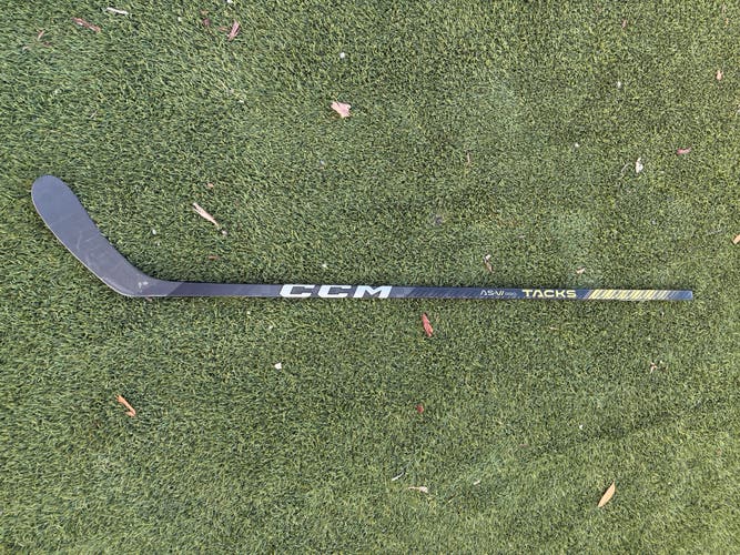 Intermediate CCM Tacks AS-VI Pro Right Handed Hockey Stick P28 55 Flex (Used)