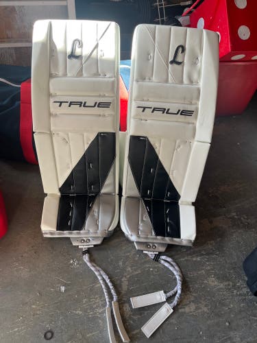 31" True L95 Goalie Leg Pads (Used)