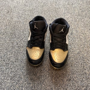 Men's Size M 8.5 (W 9.5) Air Jordan Molded Cleats (Used)