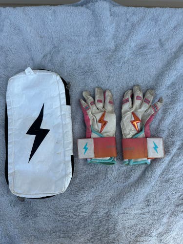 White Youth Small Bruce Bolt Batting Gloves (Used)