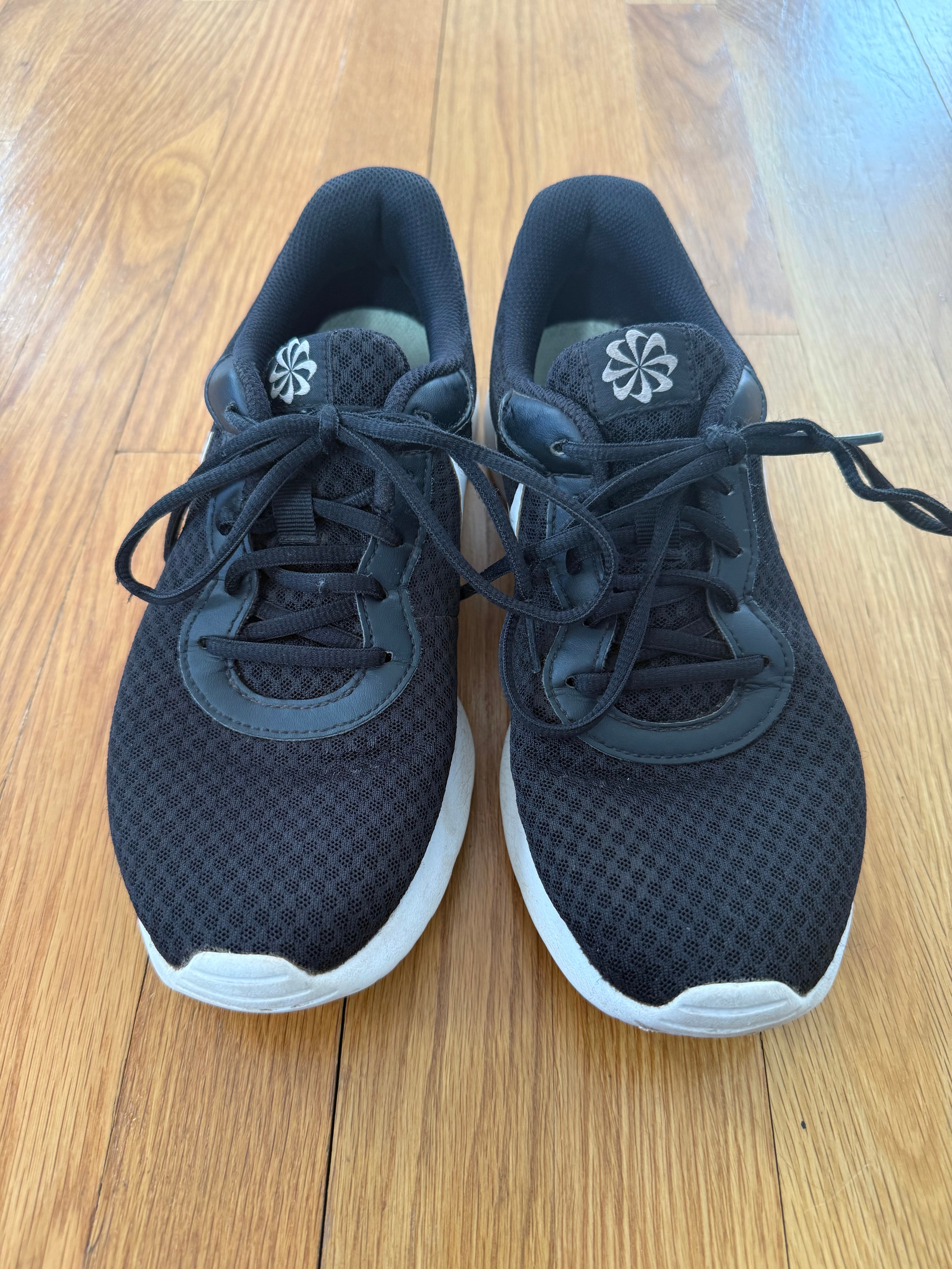 women's tanjun sneakers