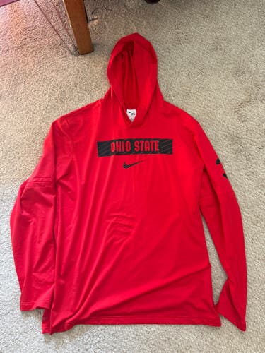 Red Men's XL Nike Sweatshirt (Used)