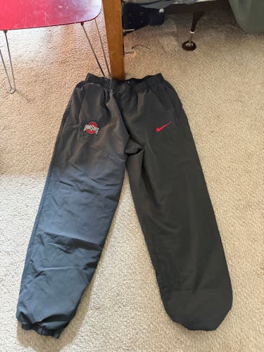 Black Large Men's Nike Pants (Used)