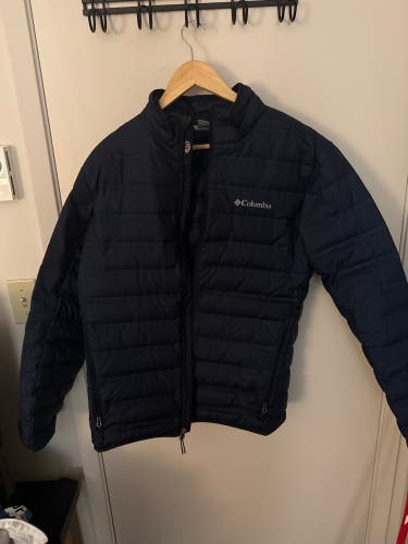 Blue Men's Medium Columbia puffer Jacket (Used)