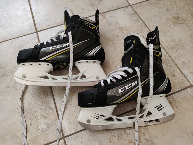 CCM 9070 Tacks senior 8.5 D Excellent condition (Used)