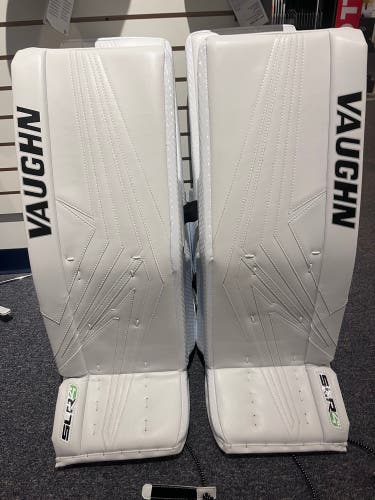 32" Vaughn SLR4 Pro Carbon Goalie Leg Pads (New)