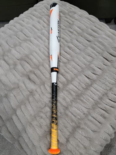 2015 Easton Mako Composite Bat (-10) 21 oz 31" (Used)