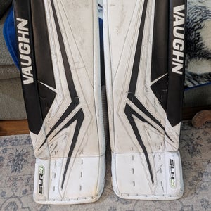 33" 2024 Vaughn SLR4 Pro Goalie Leg Pads (Used)