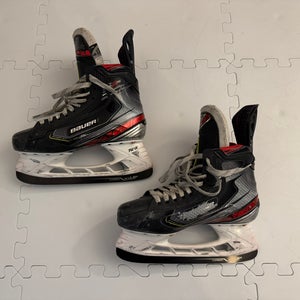 Bauer Vapor 2X Pro Hockey Skates, Size 6 Fit 2 (Used) with brand new blades/runners!