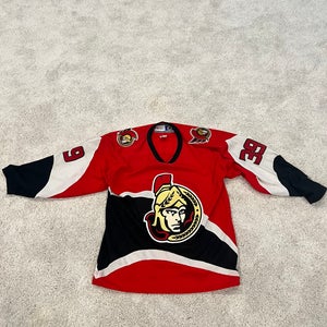 Red Medium Men's CCM 7000 Jersey (Used)