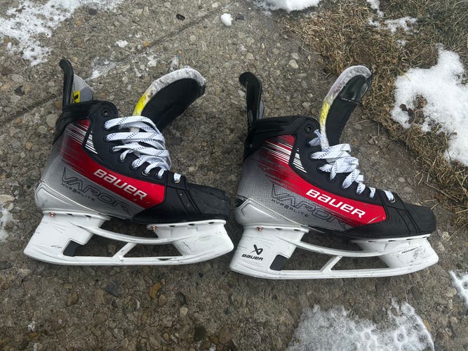 Bauer Vapor Hyperlite 2 Skates Size 9.5 Fit 2