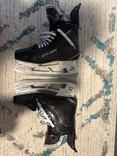Black Bauer Supreme Shadow Hockey Skates Wide Width 9.5 (Used)
