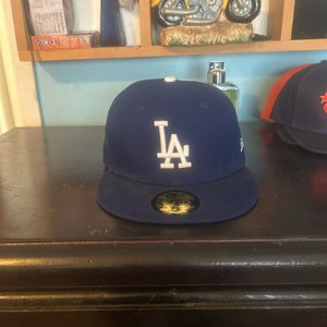 Blue Men's 7 5/8 New Era Hat (Used)