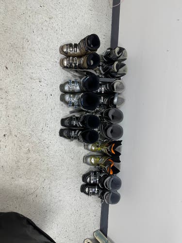 Eight Ski Boots Size 220MP-255MP