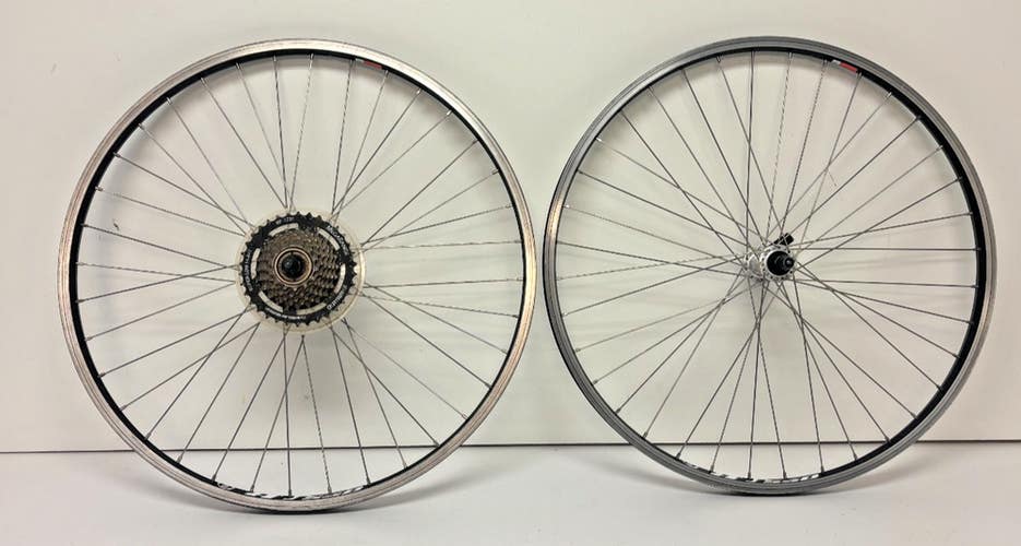 Bontrager AT-550 7-Speed 32-Spoke Black Aluminum 26" QR Mtn Bike Wheelset GREAT