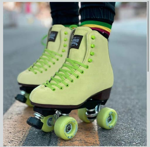 Sure-Grip Boardwalk Outdoor Skates, 6M/7W, Roller Derby, Unisex