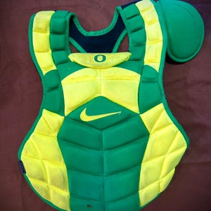 Oregon Ducks Player Issued Nike Vapor Catcher's Chest Protector (Used)