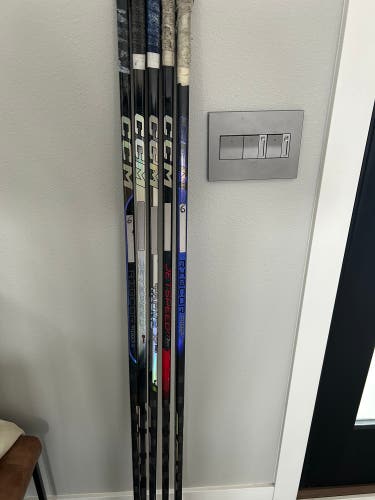 Junior CCM Left Hand Hockey Stick 40 Flex (Used)