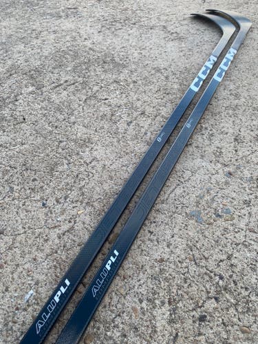 2 Pack CCM JETSPEED FT8 PRO Pro Stock Hockey Stick Grip P90M 85 Flex Right 9023