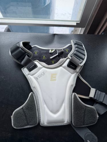 Small / Medium Adult Epoch Integra Shoulder Pads (Used)