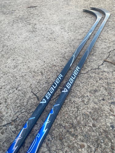 2 BAUER VAPOR Flylite Pro Stock Hockey Stick Grip P92 77 Flex Right 6336