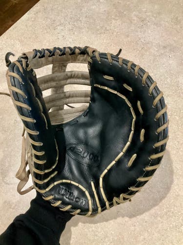 Wilson A2000 RH First Base Baseball Glove 12" (Used)