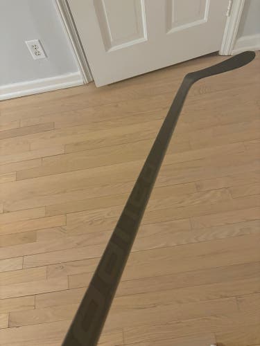 Intermediate Bauer Nexus Sync Right Handed Hockey Stick P28 65 Flex (Used)