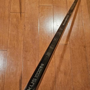 Senior Bauer Nexus 1000 Right Handed Hockey Stick P88 Kane 87 Flex Lie 6 (Used)