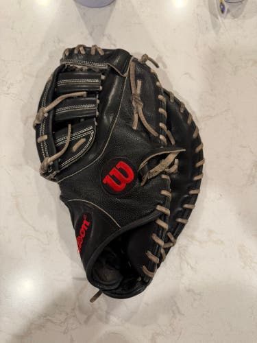 Wilson A2000 2820 RH First Base Baseball Glove 12.25" (Used)