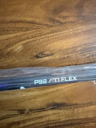 Senior Bauer Vapor Flylite Right Handed Hockey Stick P92 77 Flex (Brand New still in bag from Bauer)