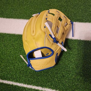 2025 Nike RH Outfield Vapor Elite Baseball Glove 12.75" (New)