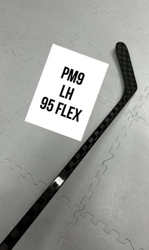Senior(1x)Left PM9 95 Flex ProBlackStock™ Unbranded Blackouts Pro Stock Nexus Hockey Sticks