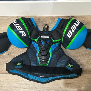 Small Junior Bauer X Shoulder Pads (Used)