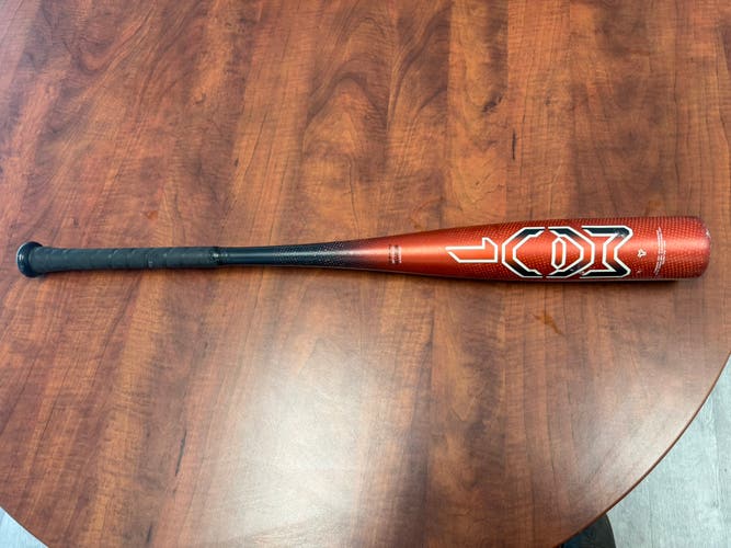 2025 Easton MAV1 Alloy USABat Certified Bat (-8) 22 oz 30" (Used)