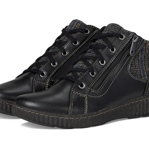 Clarks Caroline Spice Boots Women's US 6.5 Black Leather Ankle Bootie ZAP1647