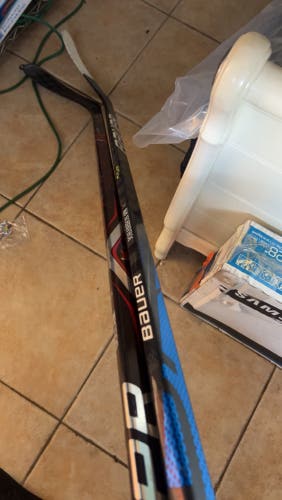 Senior Bauer Vapor Flylite Left Hand Hockey Stick 87 Flex Pro Stock (New)