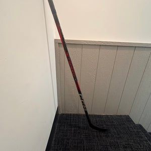 Junior CCM JetSpeed FT7 Pro Right Handed Hockey Stick P28 50 Flex (Used)