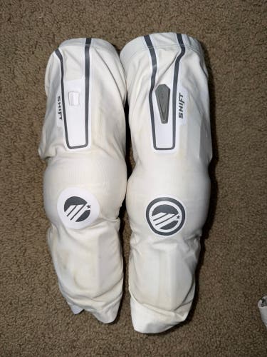 Large Adult Maverik shift Arm Pads (Used)