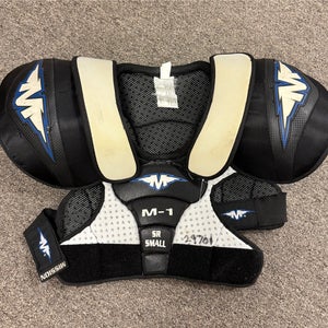 Hockey Player Shoulder Pads - Mission