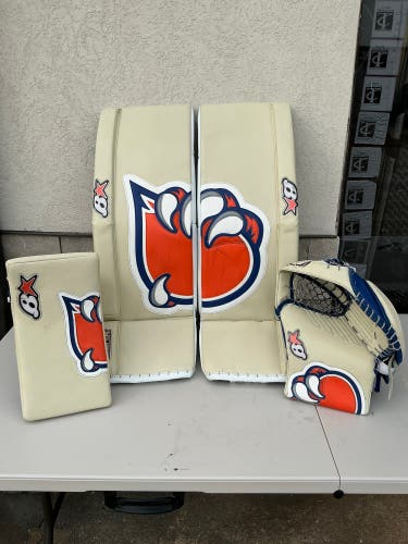 Collin Delia Brian's Iconik Pads Eclipse Gloves Bakersfield Condors Pro Stock (Used) 6001