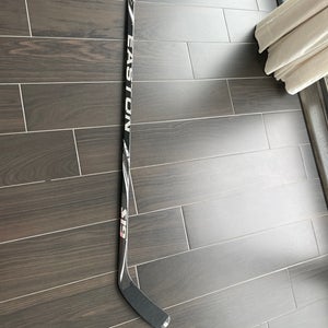 Easton Stealth S19 Hockey Stick RH 85 Flex Zetterberg Curve