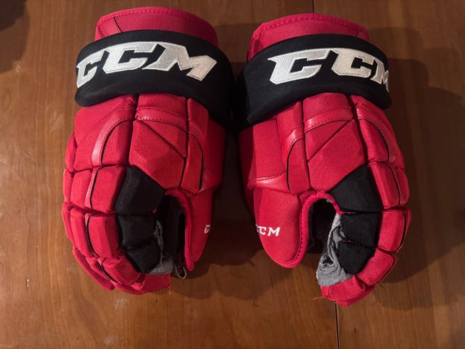 CCM HG12 Gloves 14" (Used)