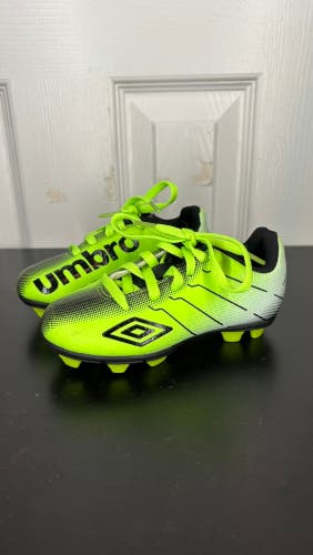 Umbro Arturo Green Soccer Cleats 8Y