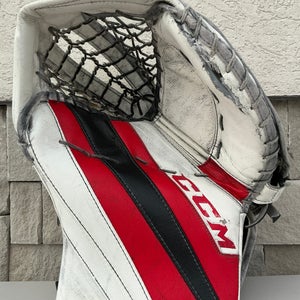Cale Morris CCM EFlex 5 Glove Icehogs Pro Stock (Used) 3570