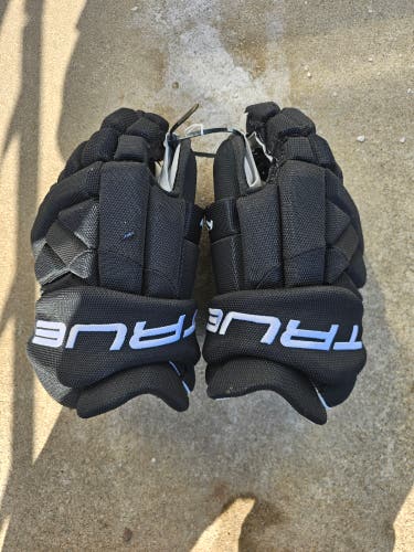 True Catalyst 9x3 Gloves 14" (Used)