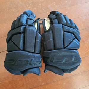 True Catalyst BLACK Gloves 11" (Used)