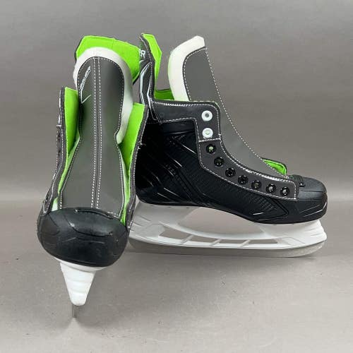 Bauer XLS Size 4 Intermediate Hockey Skates