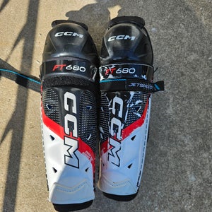 Junior CCM JetSpeed FT680 11" Shin Pads (Used)