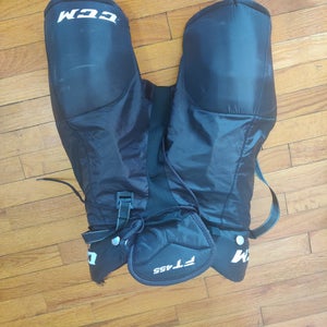 Junior CCM hockey pants