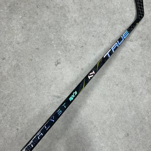 85 Flex Custom P28 Senior True Catalyst 9x3 Left Hand Hockey Stick Pro Stock (New)